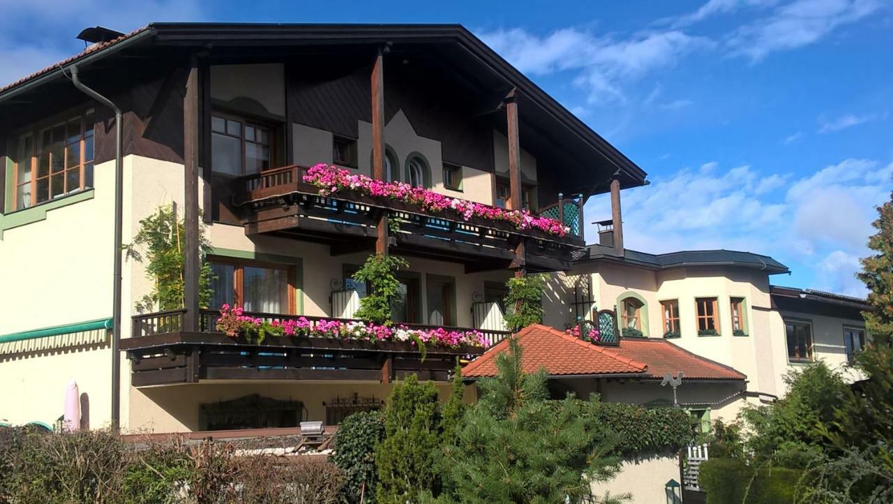 Dietrichsteinerhof Apartments & Rooms Faak am See Exterior foto